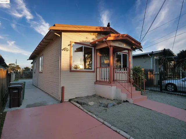 2031 81st Ave, Oakland, California 94621
