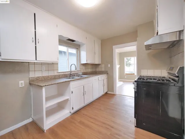 2031 81st Ave, Oakland, California 94621