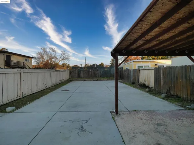 2031 81st Ave, Oakland, California 94621
