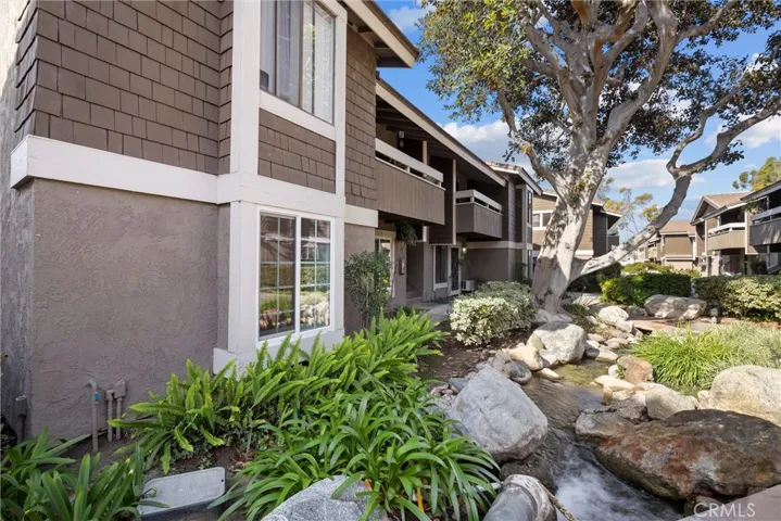 297 Streamwood, Irvine, California 92620