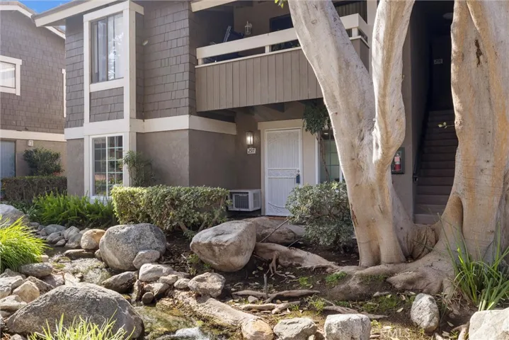297 Streamwood, Irvine, California 92620