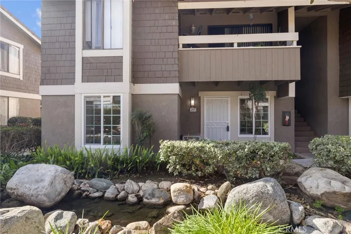 297 Streamwood, Irvine, California 92620