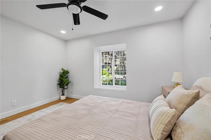 297 Streamwood, Irvine, California 92620