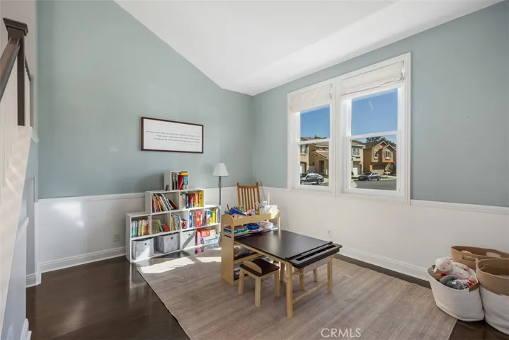 Spacious Living room or play area