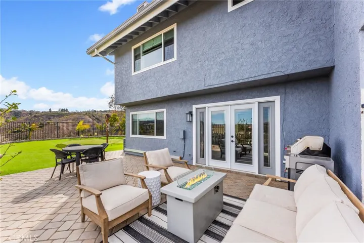 6086 E Silverspur Trail, Anaheim Hills, California 92807
