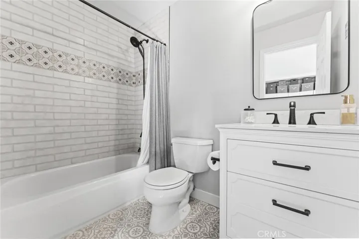 6086 E Silverspur Trail, Anaheim Hills, California 92807