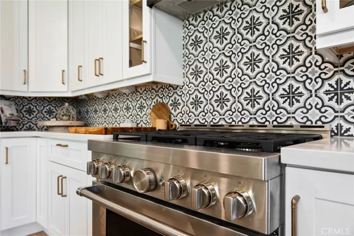 6086 E Silverspur Trail, Anaheim Hills, California 92807