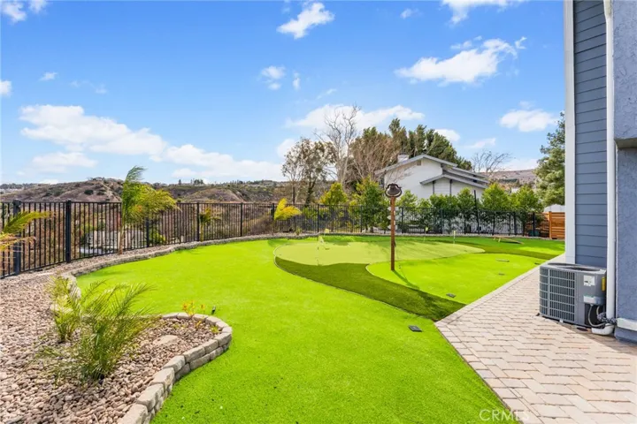 6086 E Silverspur Trail, Anaheim Hills, California 92807