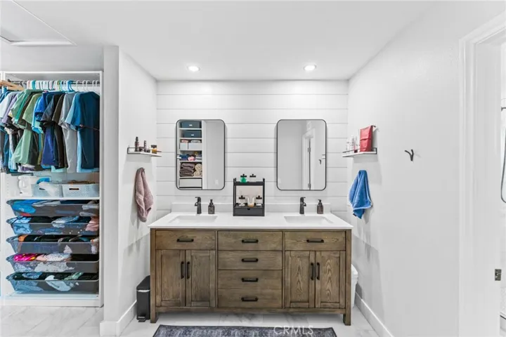 6086 E Silverspur Trail, Anaheim Hills, California 92807