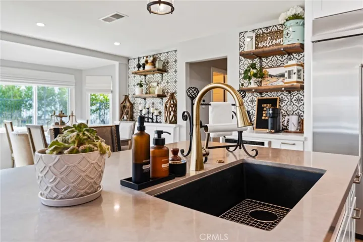 6086 E Silverspur Trail, Anaheim Hills, California 92807
