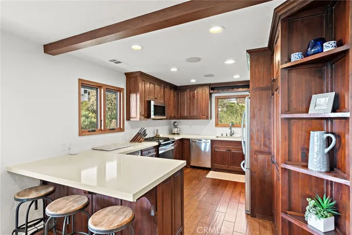 991 Meadowlark Drive, Laguna Beach, California 92651