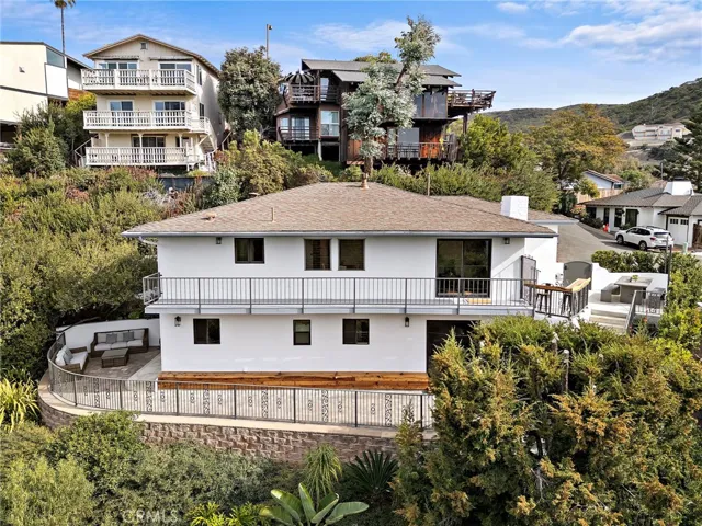 991 Meadowlark Drive, Laguna Beach, California 92651