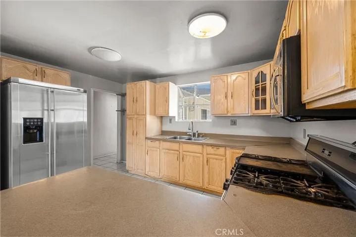 619 Elm Avenue, Inglewood, California 90301