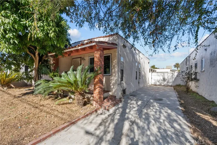 619 Elm Avenue, Inglewood, California 90301