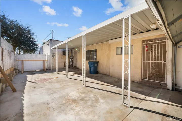 619 Elm Avenue, Inglewood, California 90301