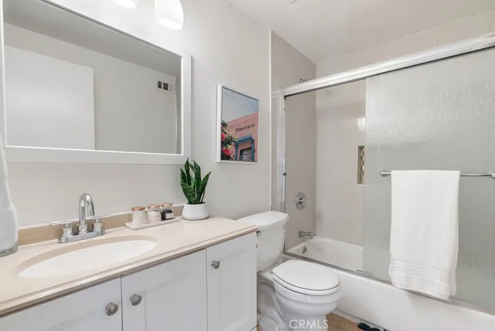2nd story hallway bathroom