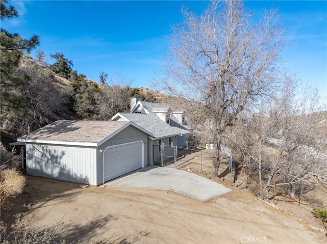 3481 1/2 Pipeline Road, Pinon Hills, California 92372