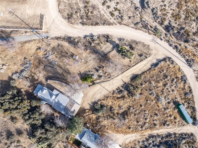 3481 1/2 Pipeline Road, Pinon Hills, California 92372