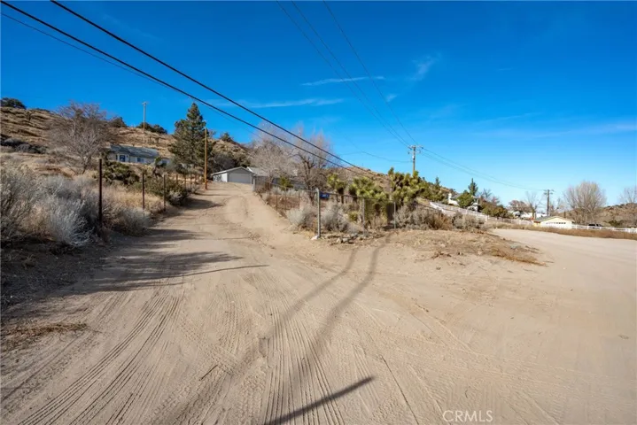 3481 1/2 Pipeline Road, Pinon Hills, California 92372