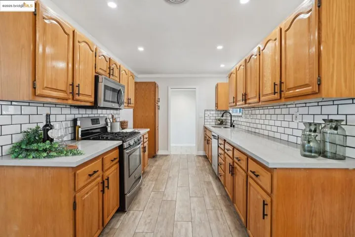 1132 Speckert Ln, Yuba City, California 95991
