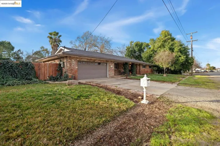 1132 Speckert Ln, Yuba City, California 95991