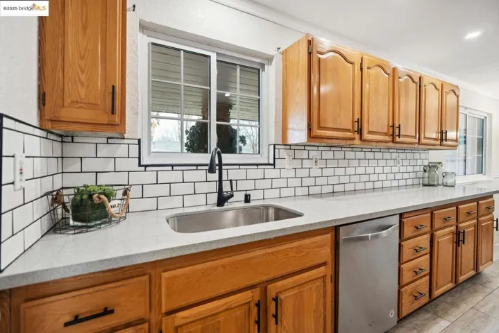 1132 Speckert Ln, Yuba City, California 95991
