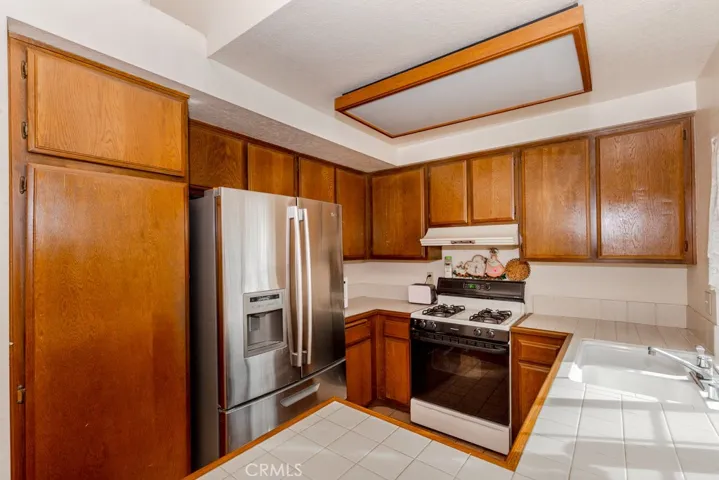 12562 Shadowbrook Street, Moreno Valley, California 92553