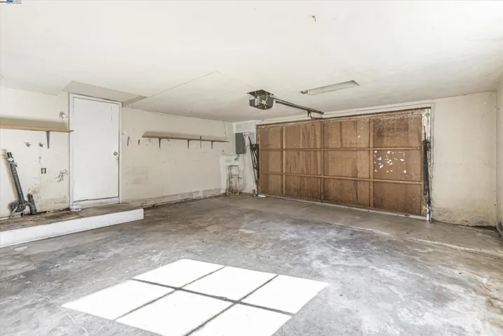 Attached 2 car garage