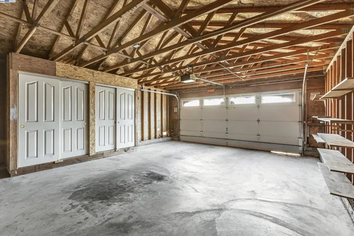 Detached 2 car garage