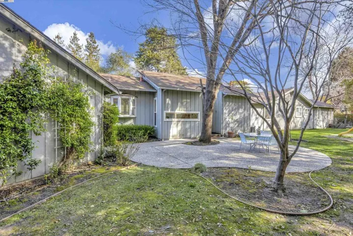275 Lancaster Rd, Walnut Creek, California 94595