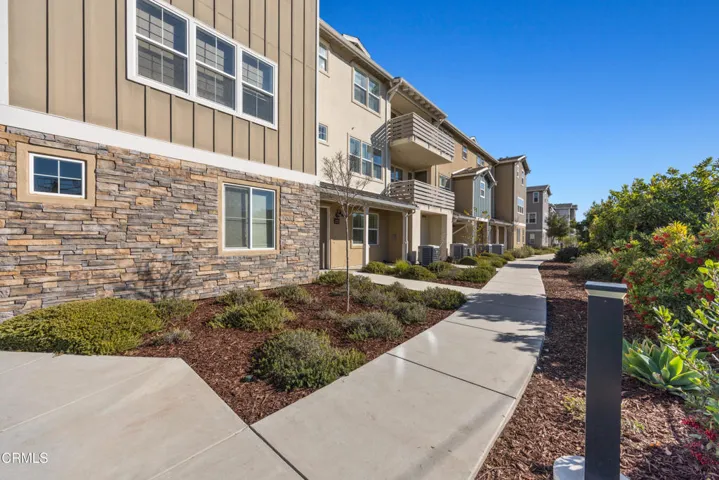 222 Bainbridge Web-6