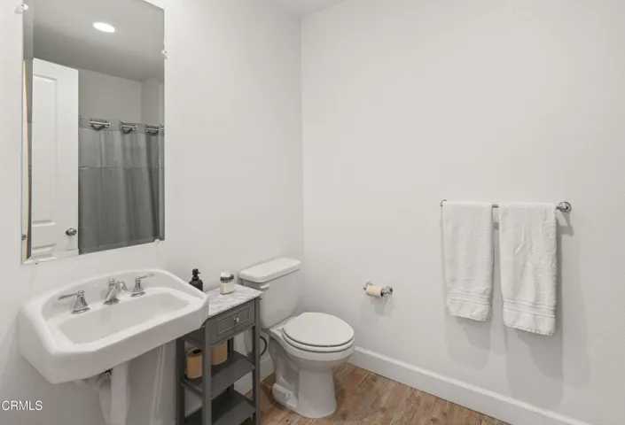 Ground Floor Bath222 Bainbridge