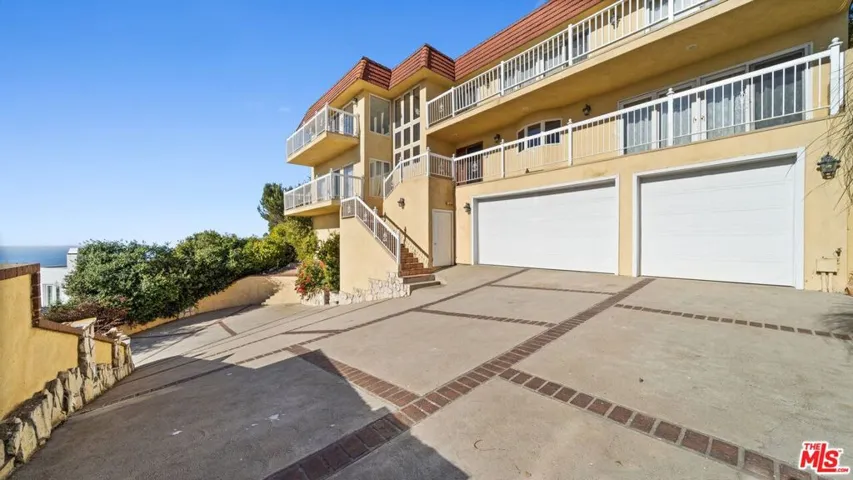 6461 Chartres Drive, Rancho Palos Verdes, California 90275