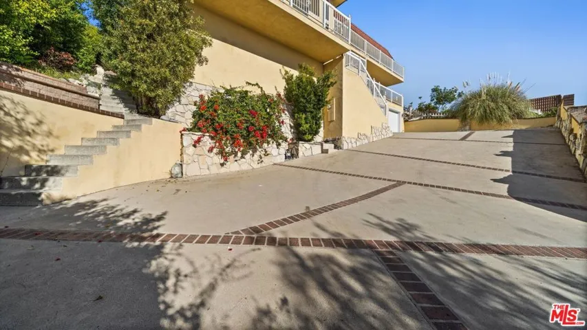 6461 Chartres Drive, Rancho Palos Verdes, California 90275