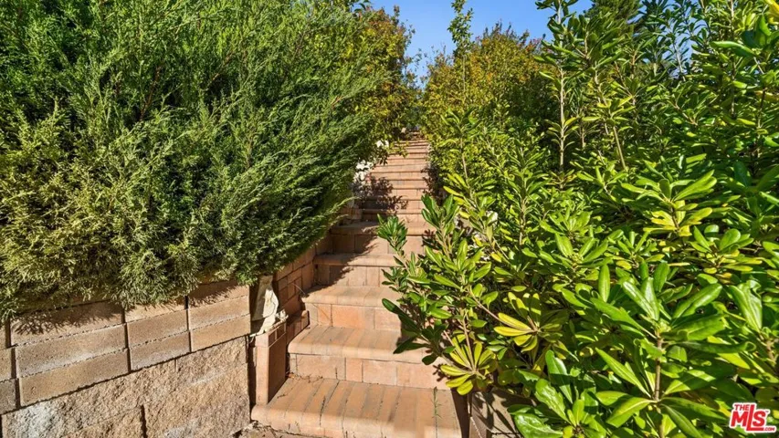 6461 Chartres Drive, Rancho Palos Verdes, California 90275
