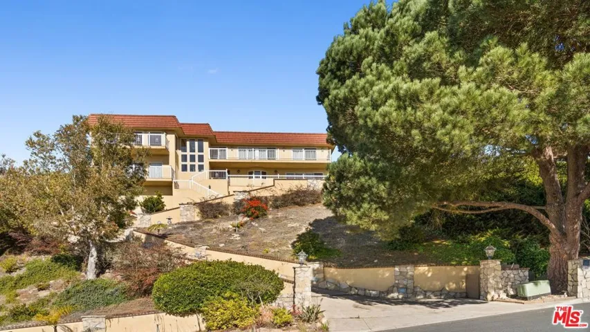 6461 Chartres Drive, Rancho Palos Verdes, California 90275