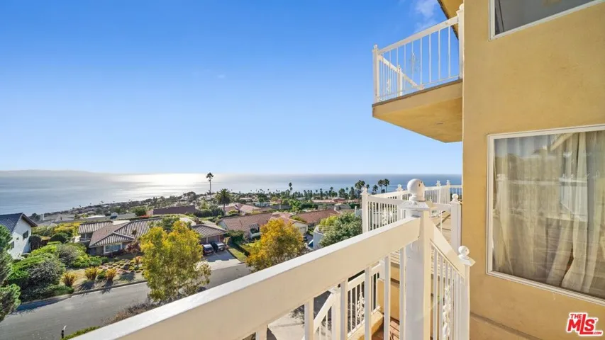6461 Chartres Drive, Rancho Palos Verdes, California 90275