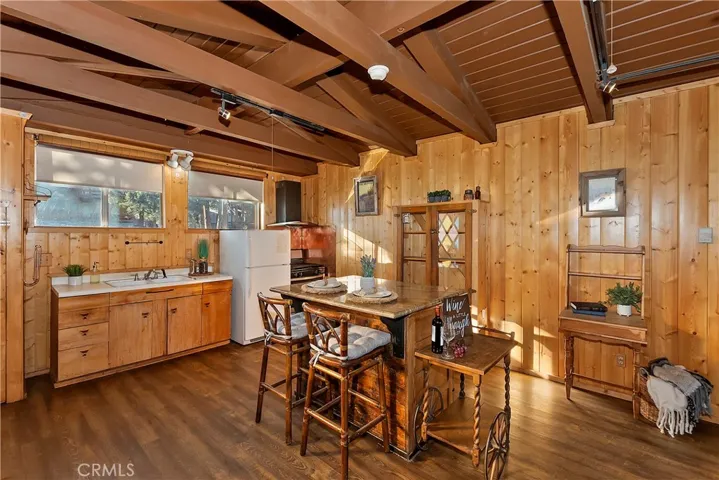 208 Muroc Drive, Big Bear City, California 92314