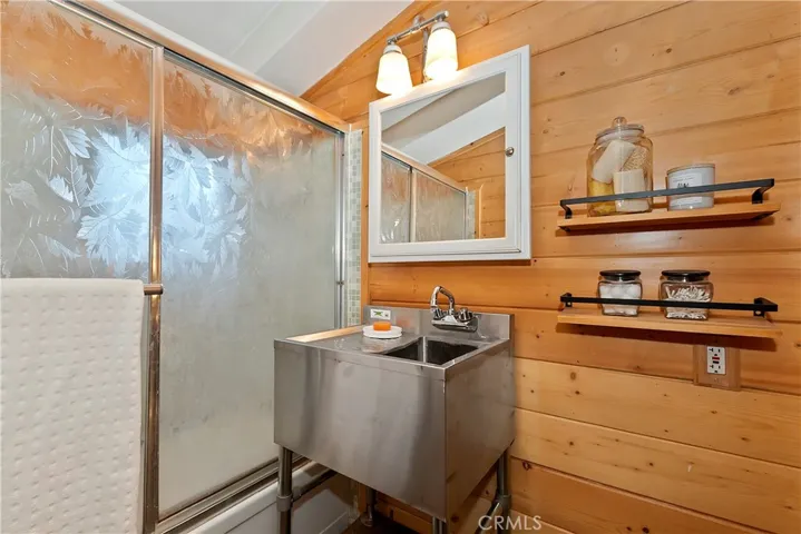 208 Muroc Drive, Big Bear City, California 92314