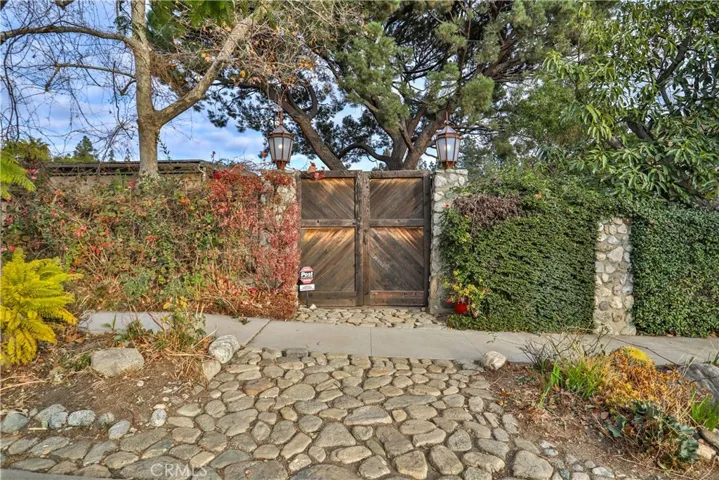 1890 Palomino Avenue, Upland, California 91784