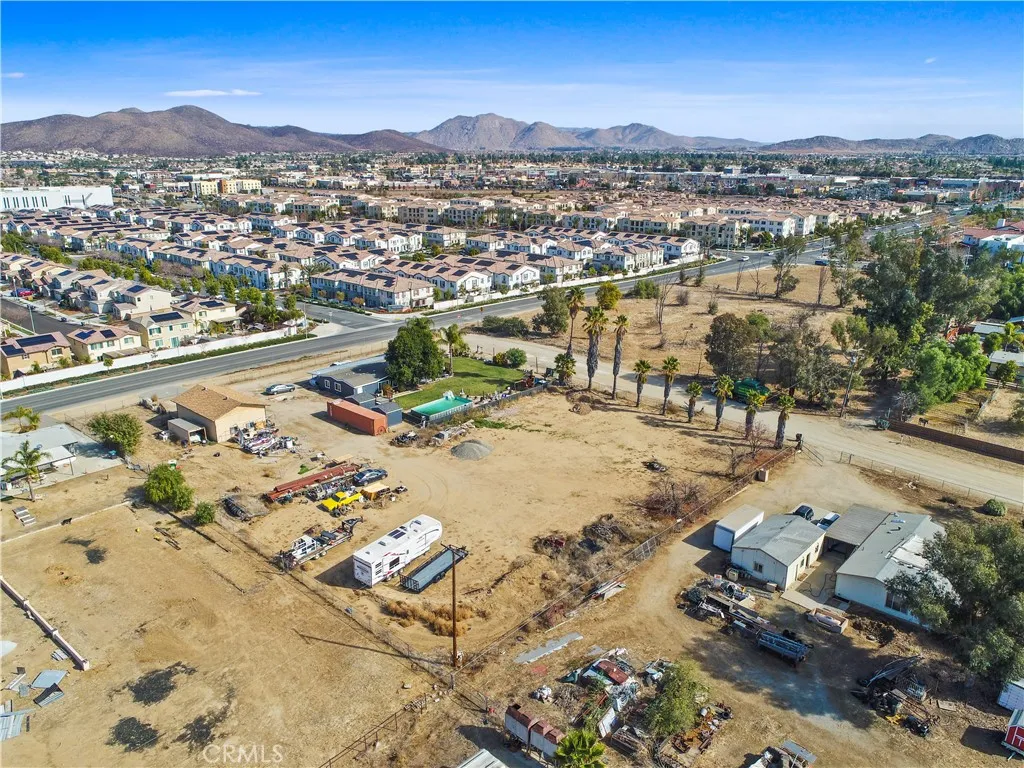 30525 Old Windmill Road, Menifee, California 92584 home-pic-14