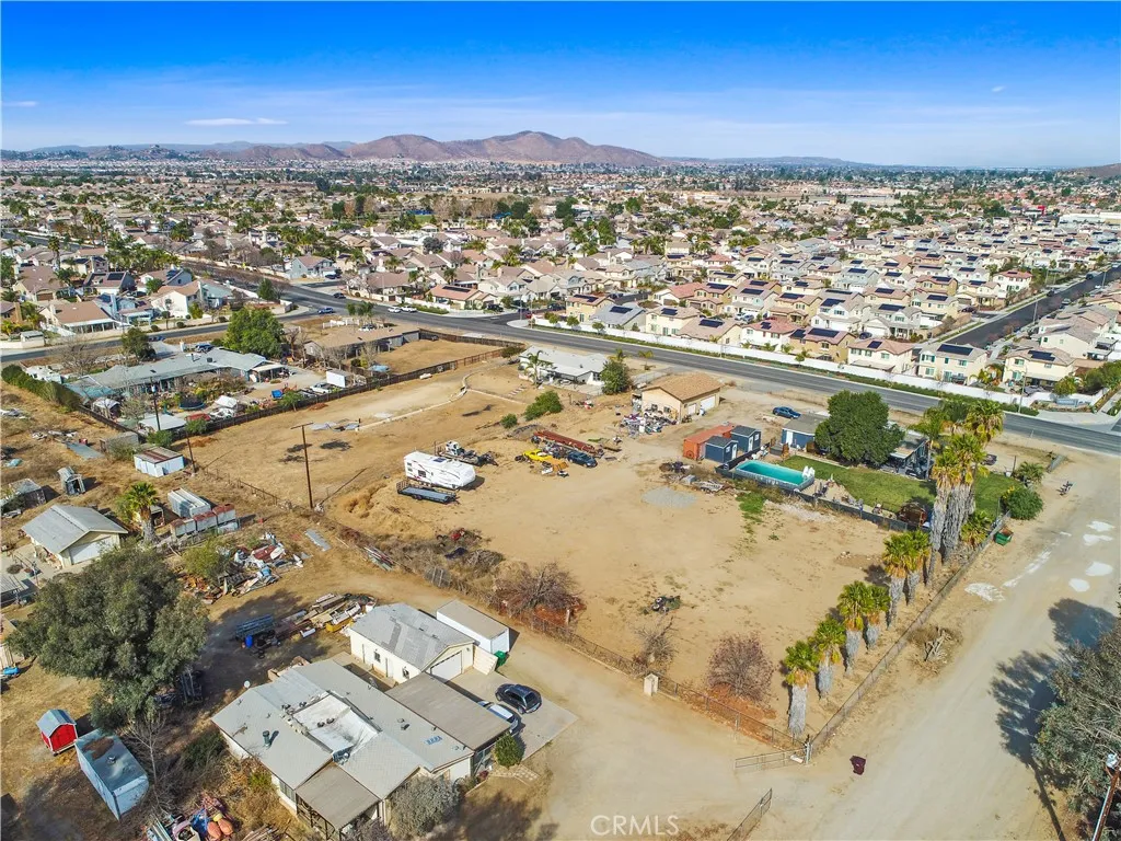 30525 Old Windmill Road, Menifee, California 92584 home-pic-13