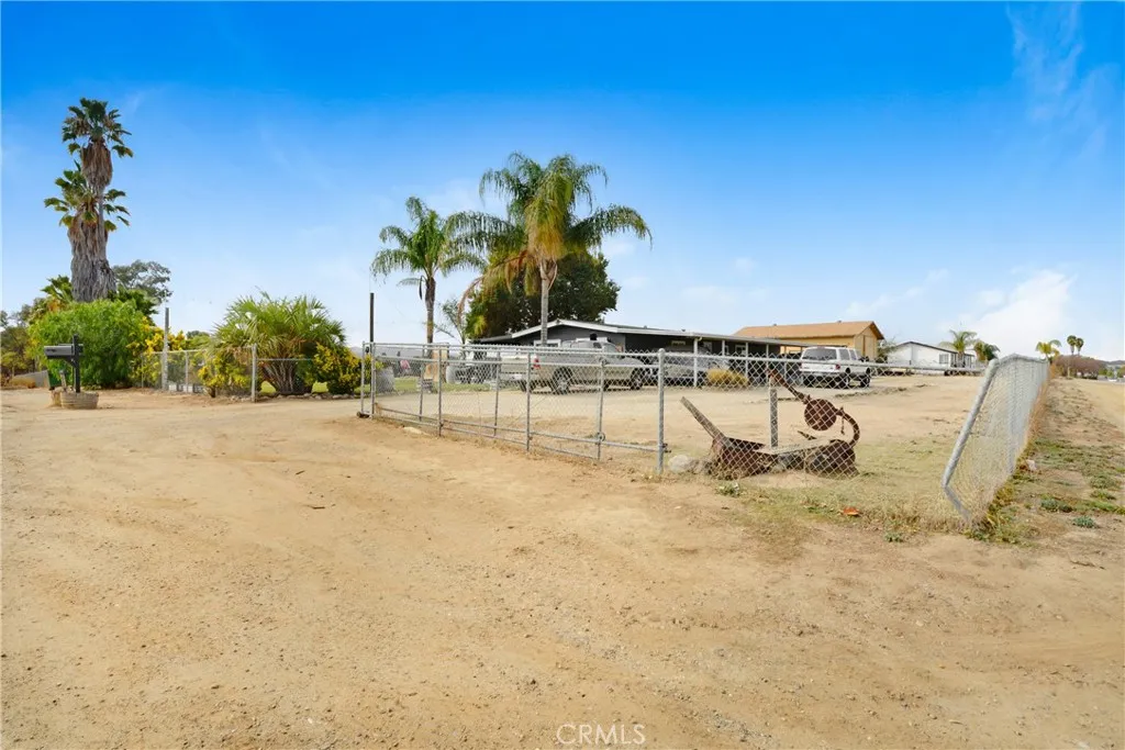 30525 Old Windmill Road, Menifee, California 92584 home-pic-3