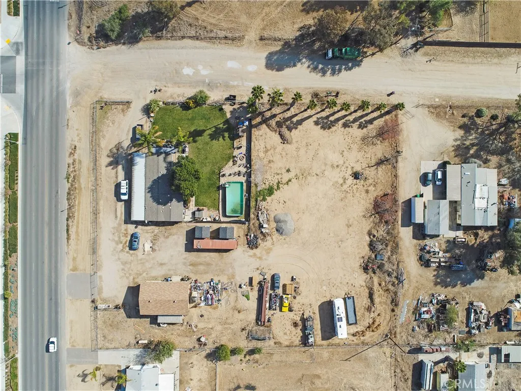 30525 Old Windmill Road, Menifee, California 92584 home-pic-2