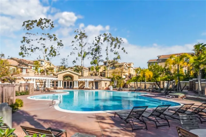 Association pool