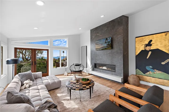2335 Hillview Drive, Laguna Beach, California 92651