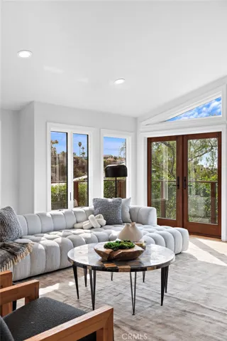 2335 Hillview Drive, Laguna Beach, California 92651