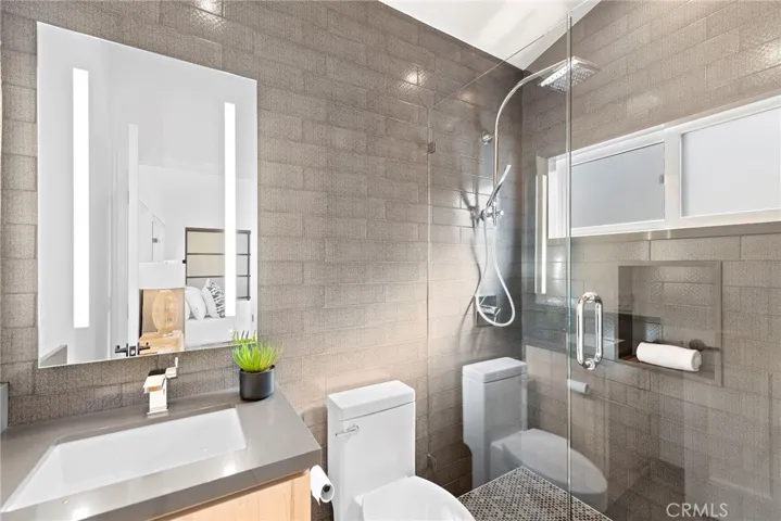 2335 Hillview Drive, Laguna Beach, California 92651