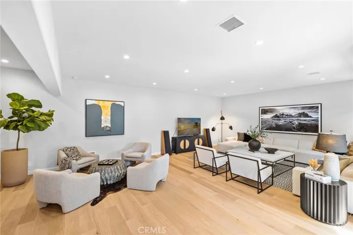2335 Hillview Drive, Laguna Beach, California 92651