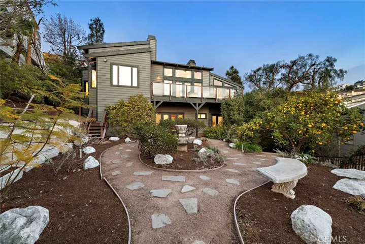 2335 Hillview Drive, Laguna Beach, California 92651